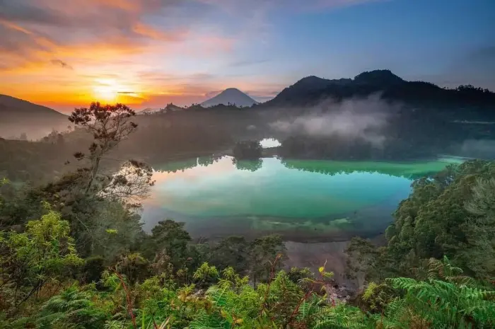 Telaga Warna in Bogor, A Nature Tourism Spot with Captivating Colorful Lake Views